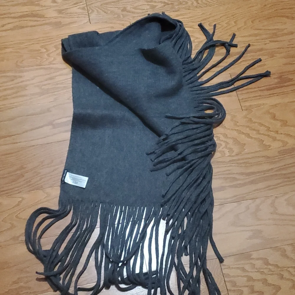 Scarf‎